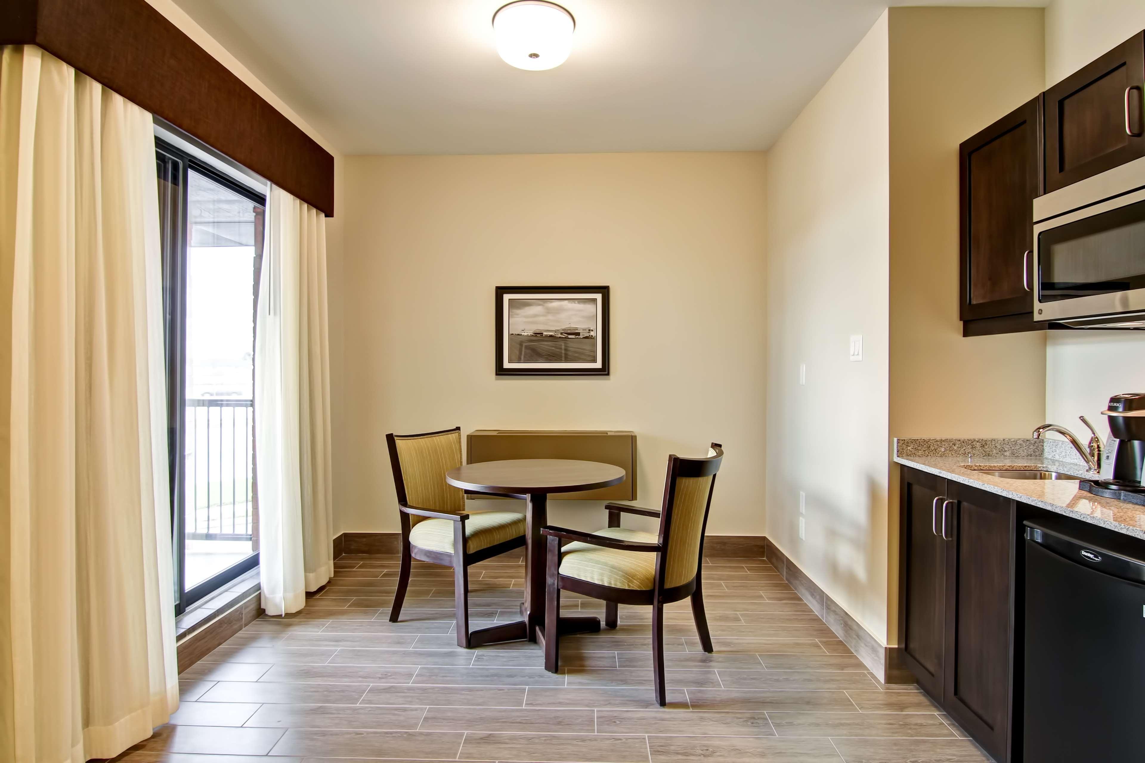 Best Western London Airport Inn & Suites Eksteriør billede